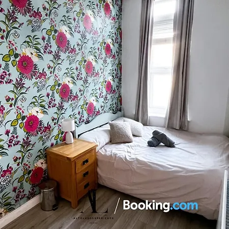 The Den: Serviced 2-bedroom With Free Wi-fi *