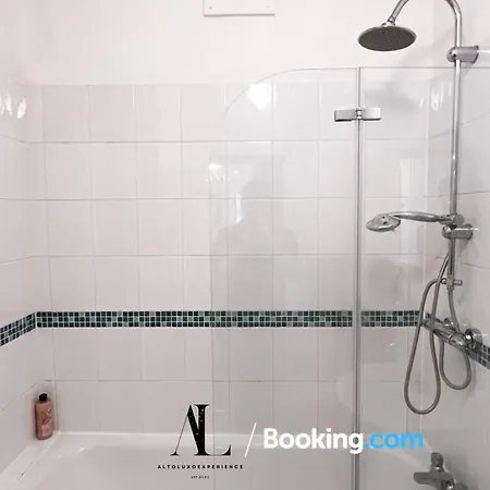 The Den: Serviced 2-bedroom With Free Wi-fi * Bristol