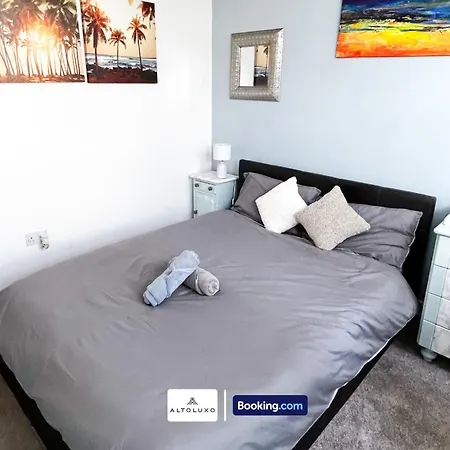 Apartman The Den 2 Bedroom Serviced By Altoluxoexperience Short Lets & Serviced With Free Wifi *